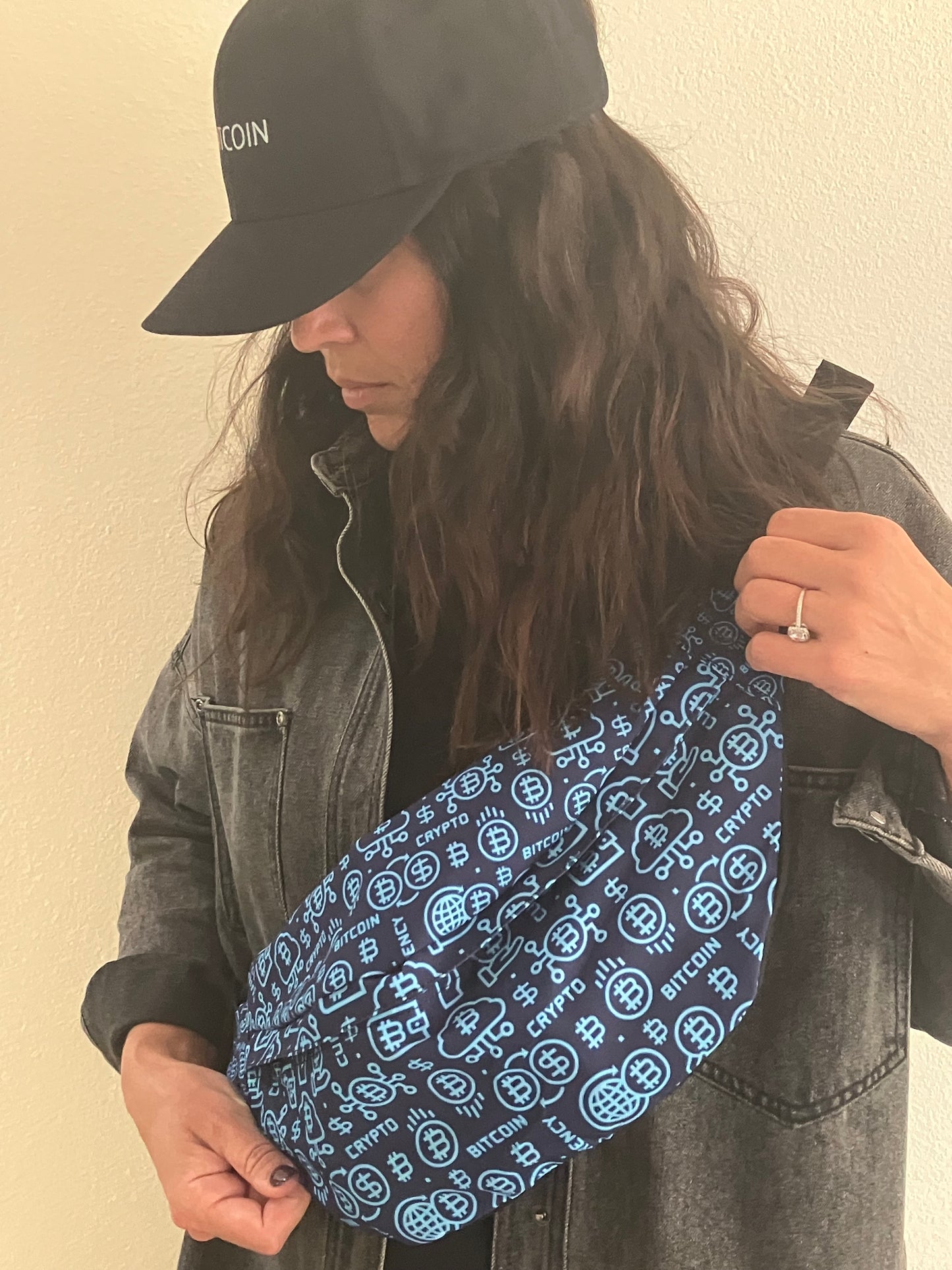 HODL Haus Crypto Fanny Pack – Bitcoin Blue Edition